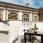 Fiorita Apartment *