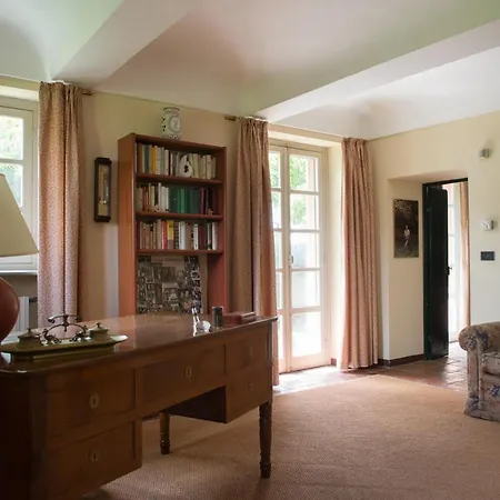 Fiorita Apartment