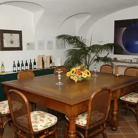 Fiorita Castello di Annone