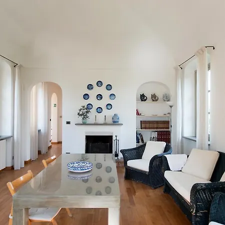 Fiorita Apartment *