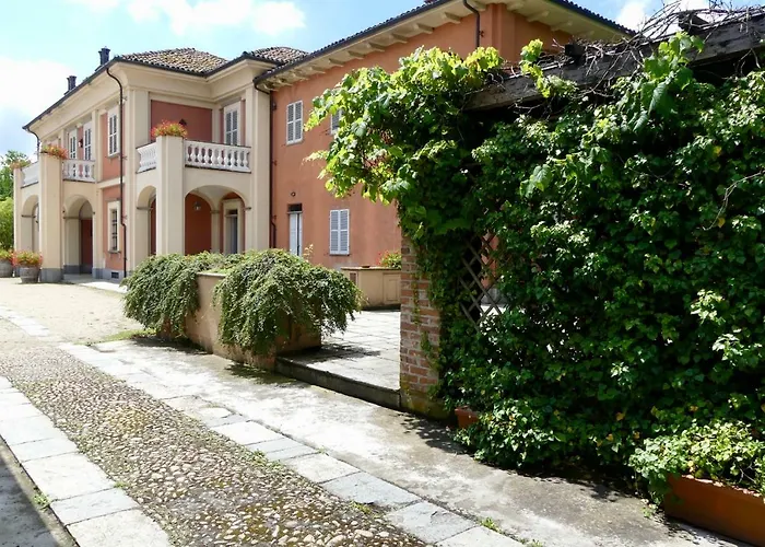 Fiorita Castello di Annone